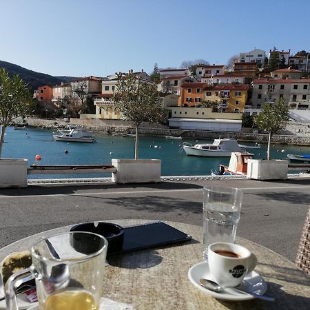 Apartments Mare Losinjska 16 Rabac Bagian luar foto