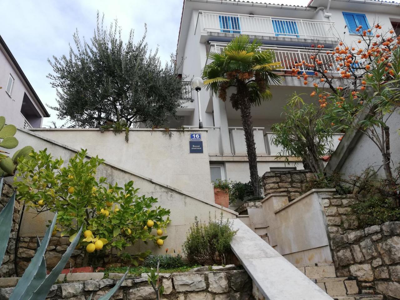 Apartments Mare Losinjska 16 Rabac Bagian luar foto